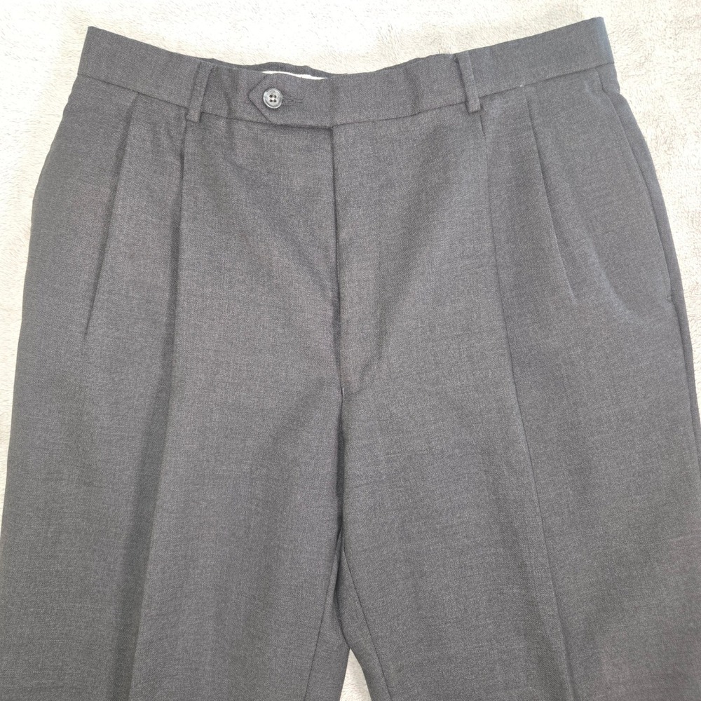 Jos A Bank Mens 33R Charcoal Gray 100% Wool Pleated Cuffed Dress Pants Trousers - Picture 2 of 10
